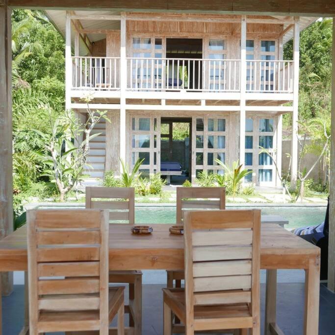 Silir Villa "Your Cozy Home" Матарам Екстериор снимка