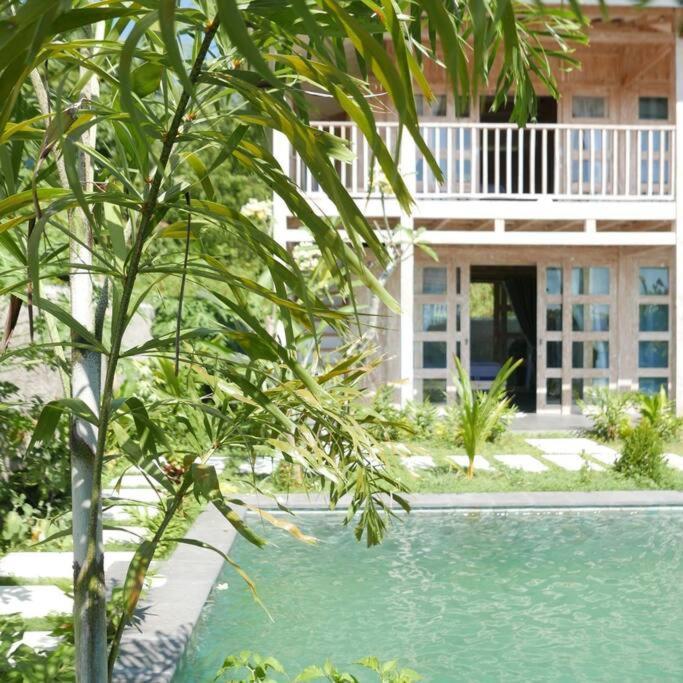 Silir Villa "Your Cozy Home" Матарам Екстериор снимка